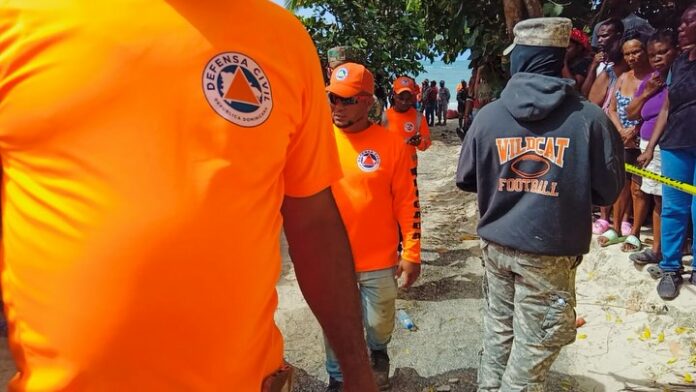 Cuatro personas mueren en naufragio en Playa Guayacanes