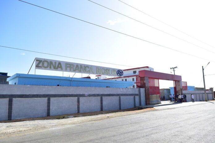 Aboga por cumplir leyes laborales