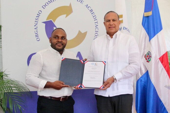 Certifica laboratorio de agua Atlantic Caribbean