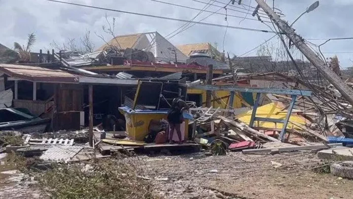 El 90% de la Isla Unión en las Antillas Menores quedó devastada tras huracán Beryl