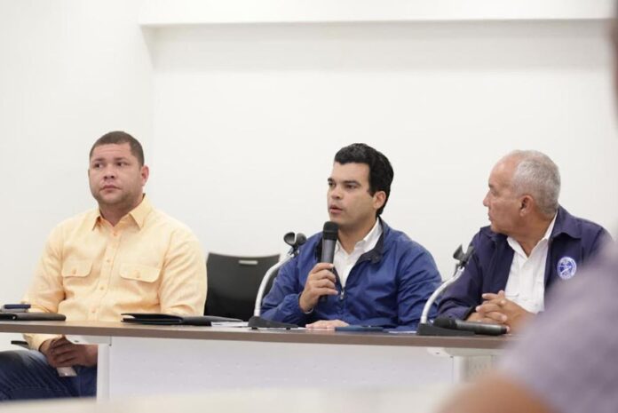 Entidades del Gobierno se preparan por huracán