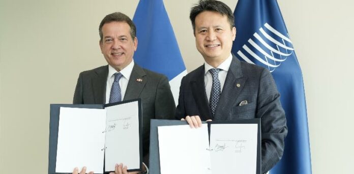 Formaliza documentos sobre propiedad intelectual