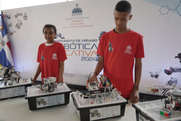 Minerd inicia segundo campamento de Robótica Educativa 2024