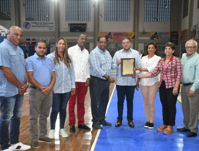 Sabana Grande de Boyá reconoce a Francisco Camacho