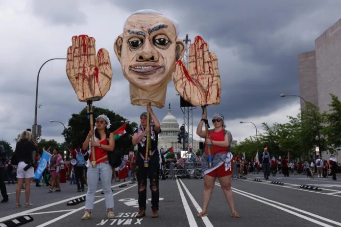 Protestas en las afueras del Congreso de EE.UU.