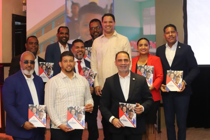 Presentan avances institucionales en educación en cuatro años