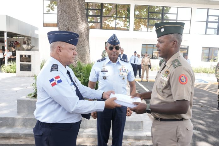 Posesionan nuevo director en las Escuelas Vocacionales de las Fuerzas Armadas y la Policía Nacional