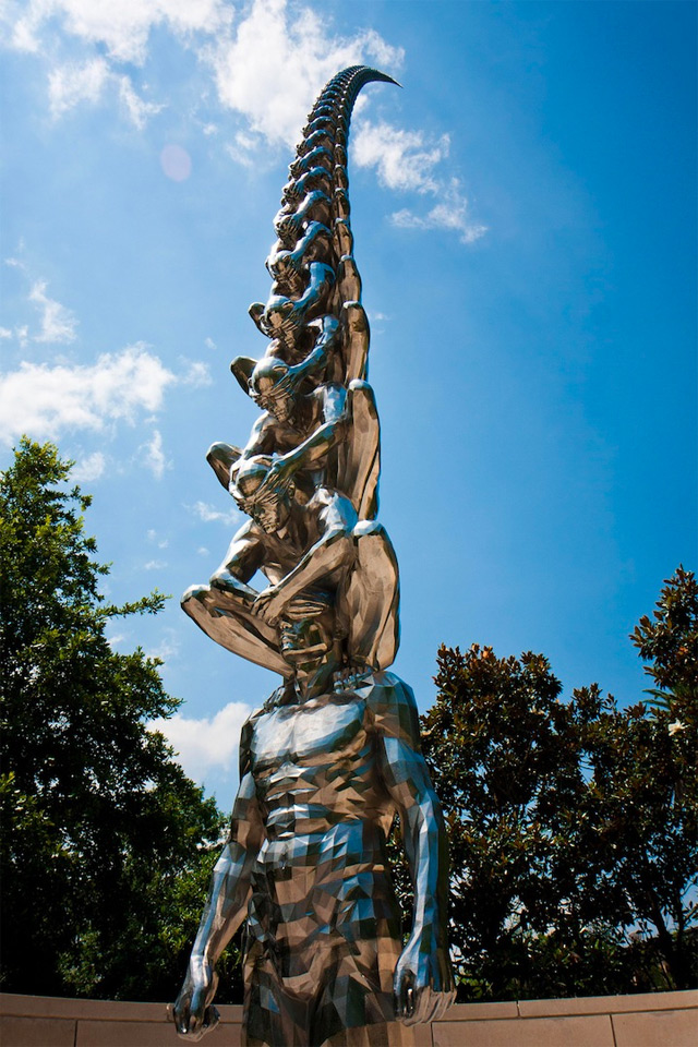 1724838732 100 Esculturas y estatuas surrealistas que desafian la realidad