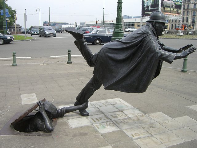 1724838732 424 Esculturas y estatuas surrealistas que desafian la realidad