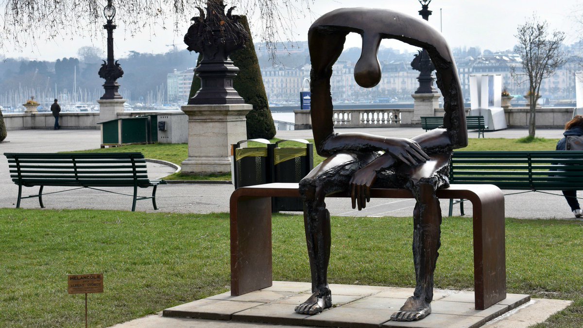 1724838732 878 Esculturas y estatuas surrealistas que desafian la realidad