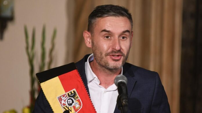 Dimite un viceministro polaco por haber usado dinero público en unas vacaciones