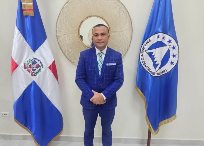 Diputado pide quitar subsidios parturientas haitianas y a empresas