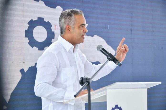 Joel Santos asegura asumirá a Energía y Minas enfocado en el fortalecimiento de ese sector