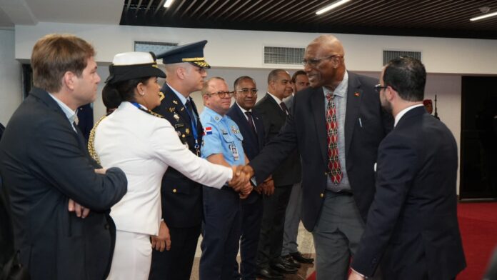 Llegan al país gobernador de Antigua y Barbuda y primer ministro de Belice para asistir a la juramentación presidencial