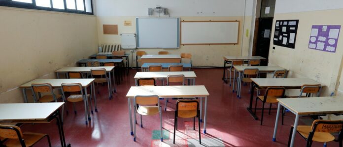 Los docentes de Italia piden retrasar un mes el inicio del curso escolar debido al calor