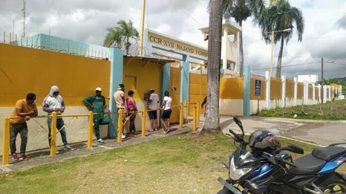 Solicitan prisión preventiva contra interno que agredió agente al impedir que se fugara del centro penitenciario Najayo Hombres