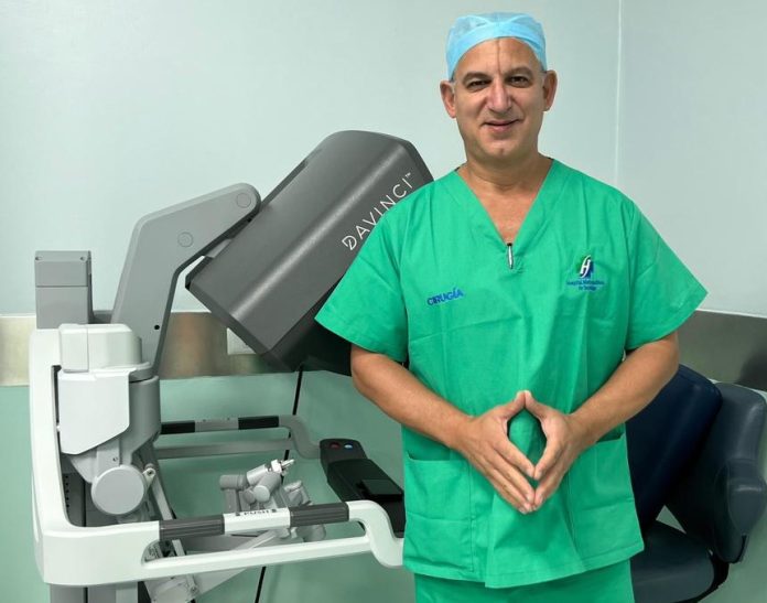 Urólogo advierte a caballeros sobre sangre en el semen; afirma es una condición benigna y autolimitada
