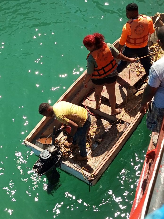 Hombre se lanzó a las aguas del océano Atlántico