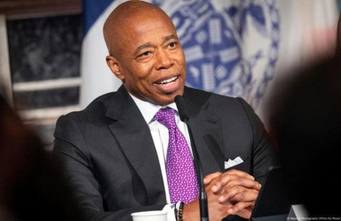 Eric Adams, alcalde de Nueva York, afronta cargos penales por corrupción