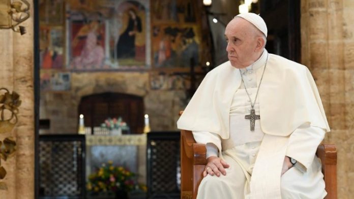 El papa dice que es «inaceptable» lo que está sucediendo en Líbano