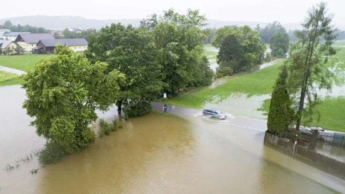 Las lluvias cubren grandes extensiones de terreno en Austria./