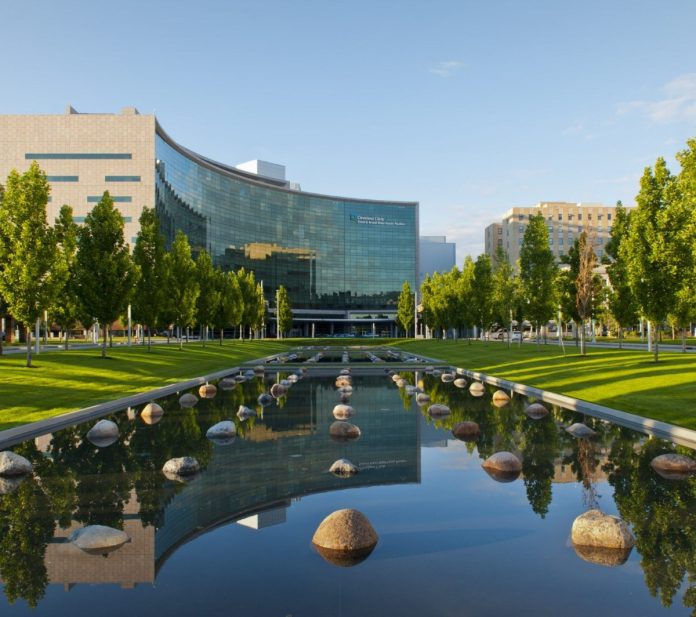 Newsweek califica a Cleveland Clinic como el hospital inteligente número uno del mundo