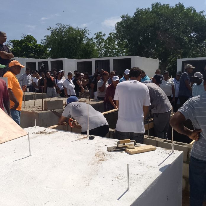 Sepultan a las dos hermanas que murieron en accidente de tránsito en Dajabón