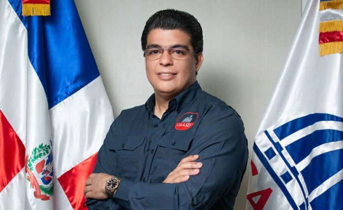 Supervisa obras en Santo Domingo Norte