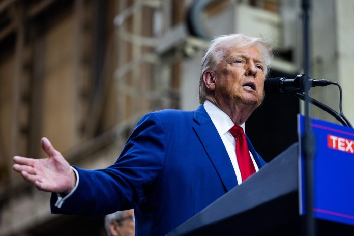 Trump dice que los judíos que voten por Harris deberían «examinarse de la cabeza»