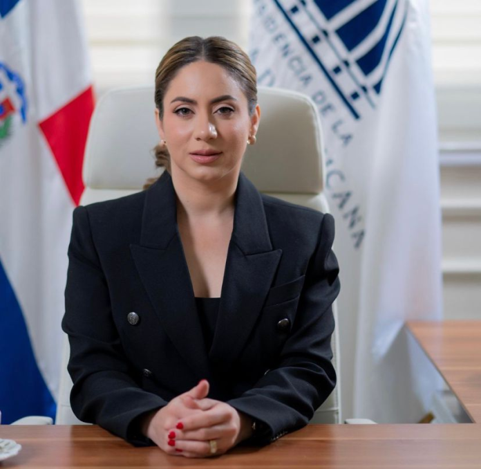 Gloria Reyes destaca propósito de lucha contra desigualdad en propuesta de ley de Modernización Fiscal