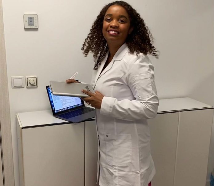 Neuróloga dominicana coordina innovador programa de cirugía con ultrasonidos en Madrid