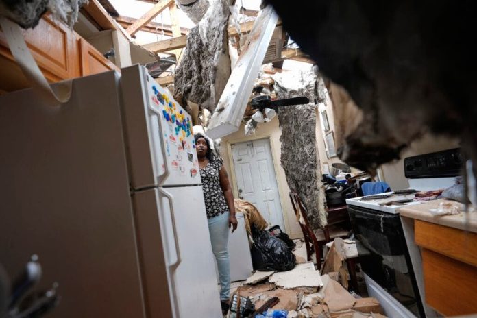 Las imágenes una senda de muerte y destrucción por el huracán Milton en Florida