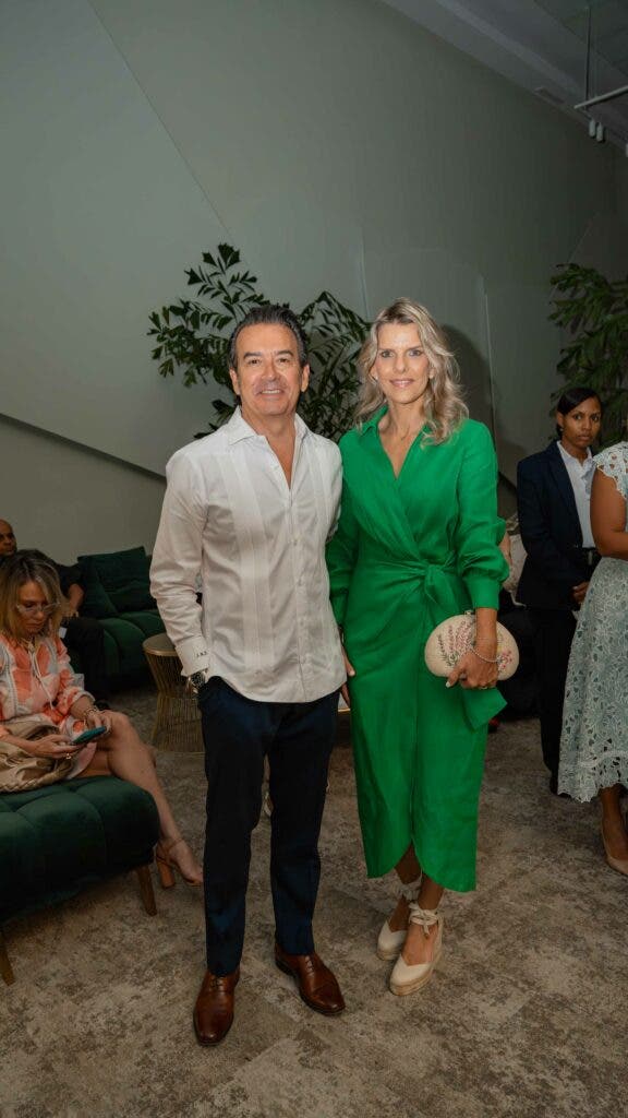 JOSE MARIA ESPART Y KARINA ABBOTT