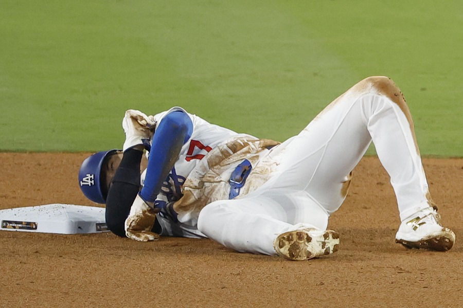 Dodgers 11 7