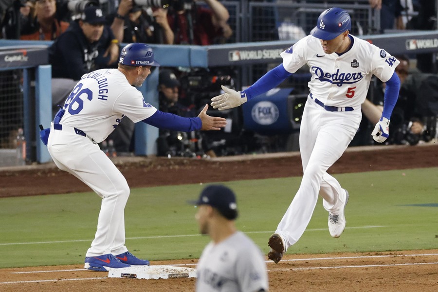 Dodgers 10 6