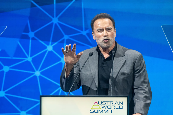 Arnold Schwarzenegger vuelve a rechazar a Trump y anuncia su voto por Kamala Harris