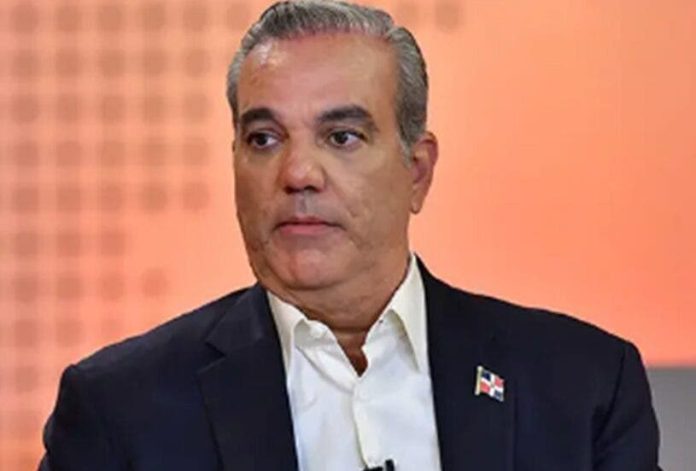 Abinader dice «no tenemos otra propuesta» tras retirar reforma fiscal