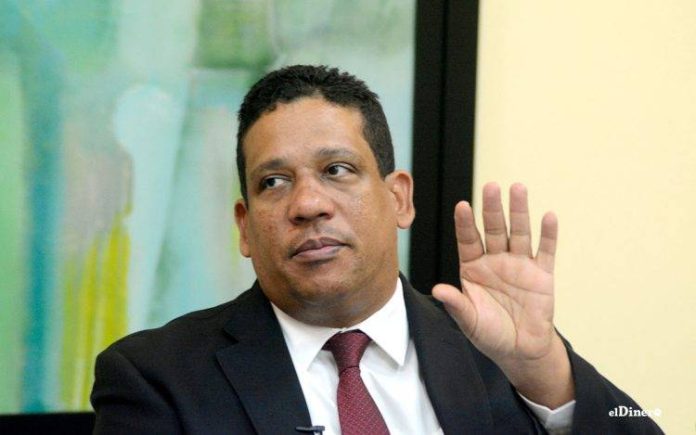 Apoyan renuncia de Carlos Pimentel de Alianzas Público- Privadas