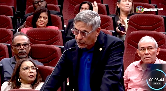 Aseguran evasión y competencia desleal por chinos desaparecerán negocios dominicanos Aseguran evasión y competencia desleal por chinos desaparecerán negocios dominicanos