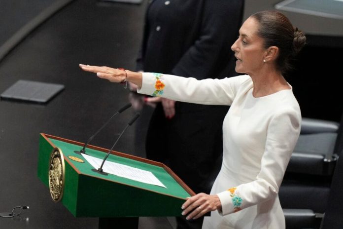 Claudia Sheinbaum asume como la primera presidenta de México