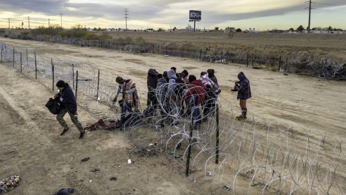 EE.UU. no permitirá que migrantes de Cuba, Nicaragua, Haití y Venezuela renueven «parole» por más de dos años