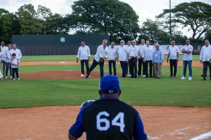 Luis Abinader entrega de remozado Estadio José Briceño de Puerto Plata