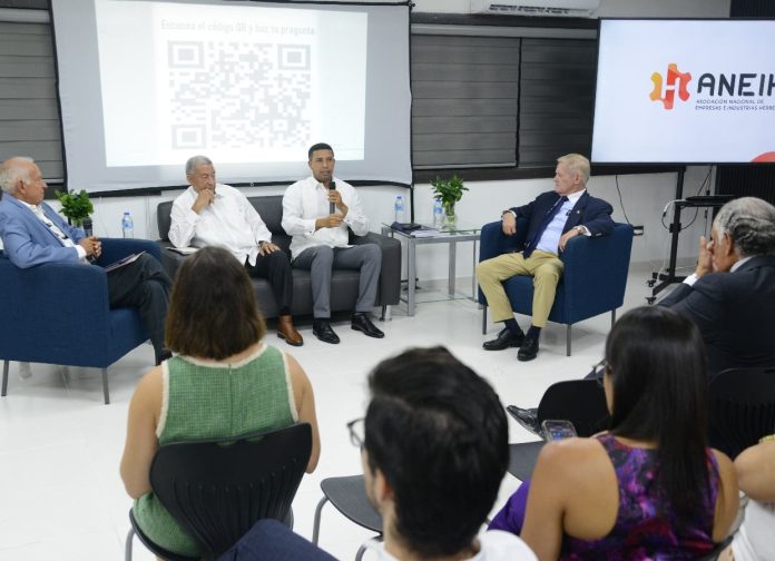 Panel resalta avances en propuesta Código Laboral