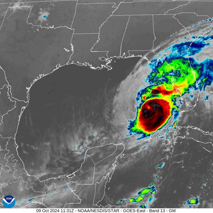Pronostican inundaciones de hasta 15 pies en la Florida por avance del poderoso huracán Milton