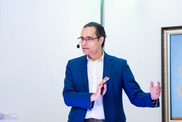 Reforma fiscal costará a la población entre 10% y 20% de sus ingresos, afirma Juan Ariel