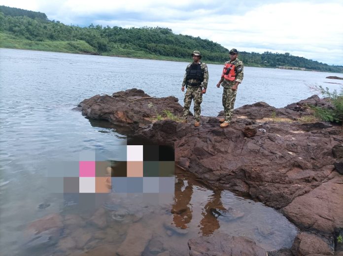 Encuentran en un río los cuerpos de un hombre y sus tres hijas desaparecidas