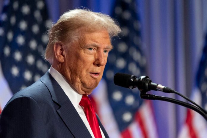 El juez retrasa la sentencia del juicio penal de Donald Trump en Nueva York