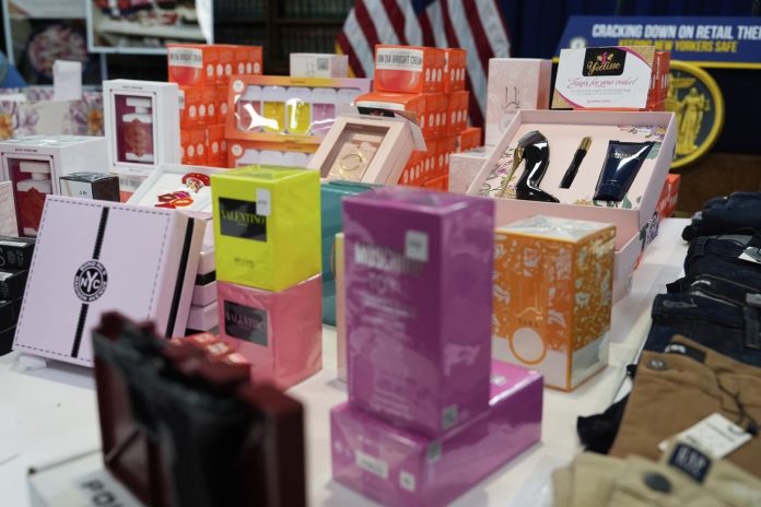 ¿Cómo operaba la red que robaba productos en tiendas de EE.UU. y luego los vendía en RD?