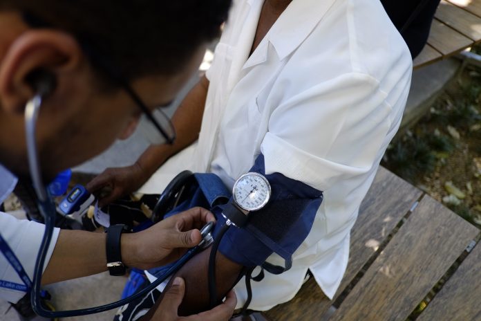 Adofem respalda que escuelas de medicina establezcan condiciones de residencias médicas que avalan