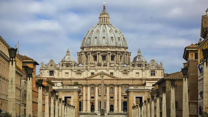 El Vaticano desea que Trump trabaje para la pacificación en los conflictos actuales